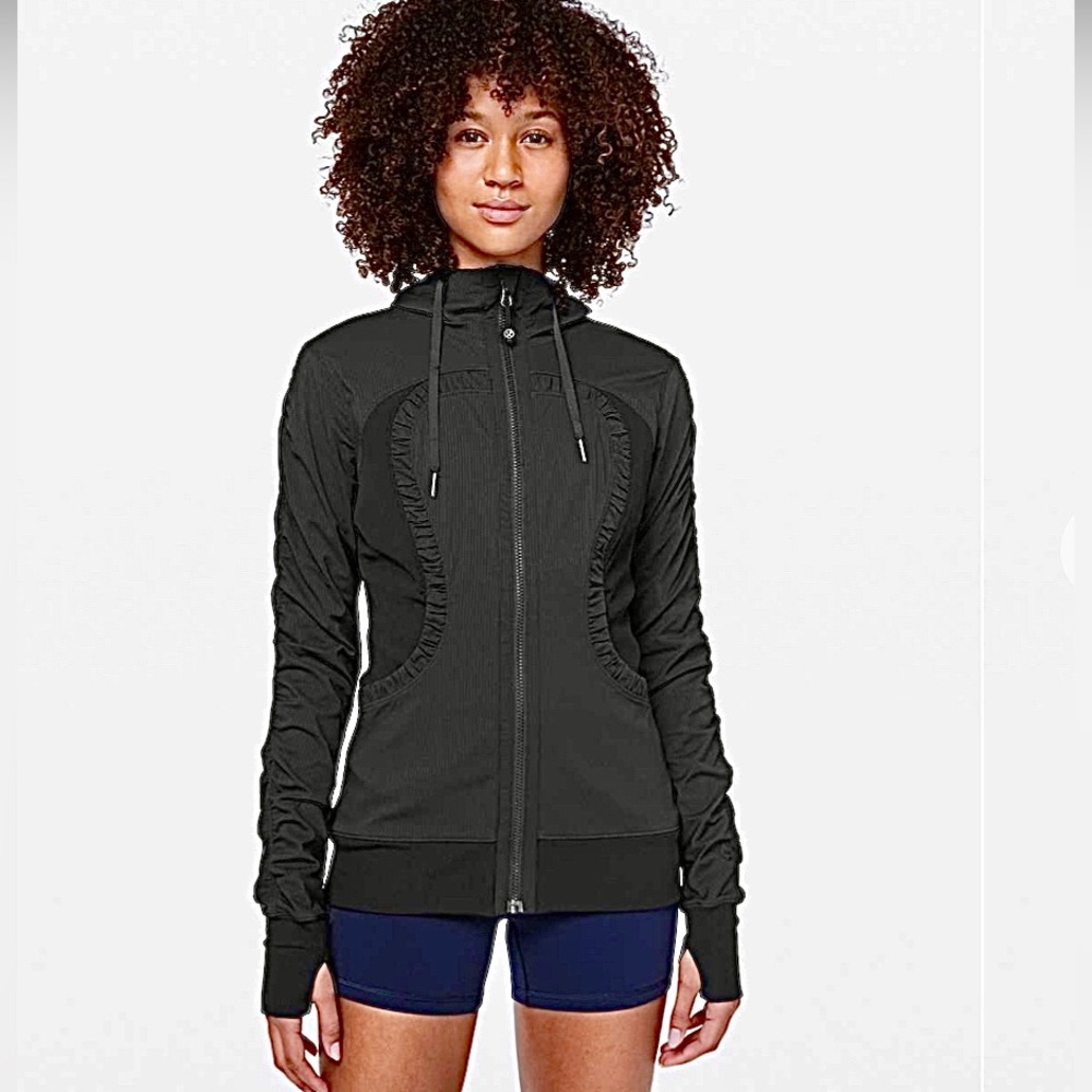 Lululemon Dance studio Jacket Perfect condition, reversible, only worn twice.